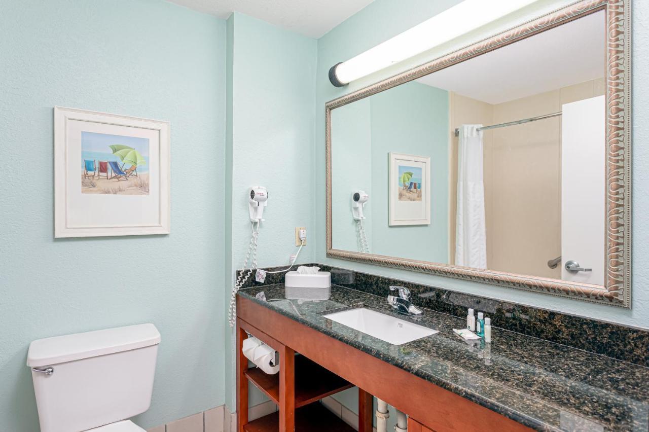 קוקו ביץ' Beachside Hotel And Suites מראה חיצוני תמונה