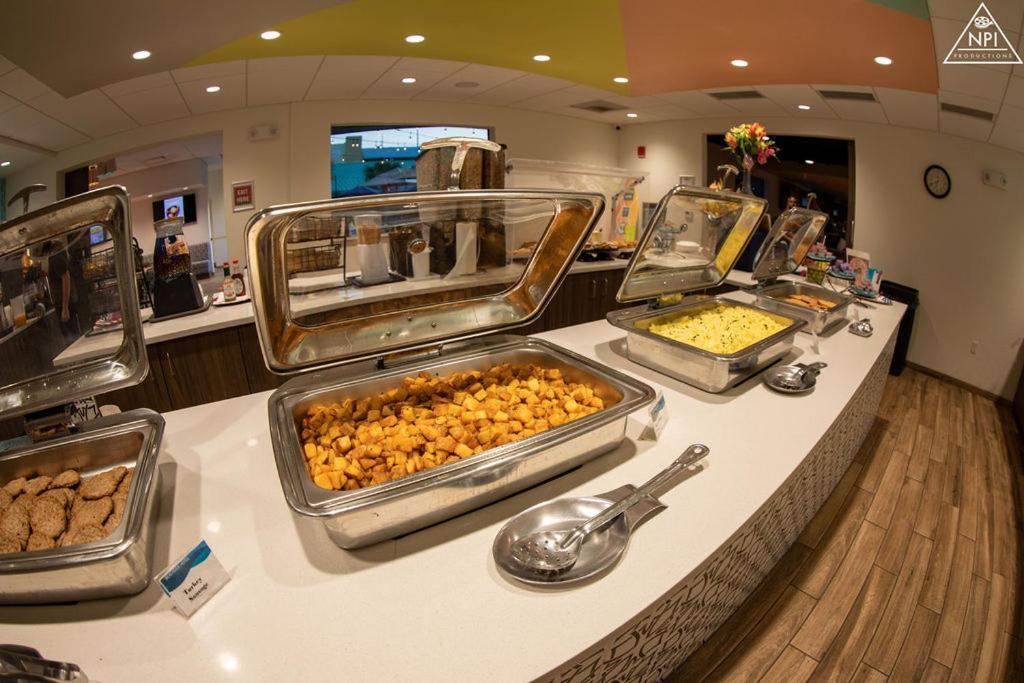 קוקו ביץ' Beachside Hotel And Suites מראה חיצוני תמונה