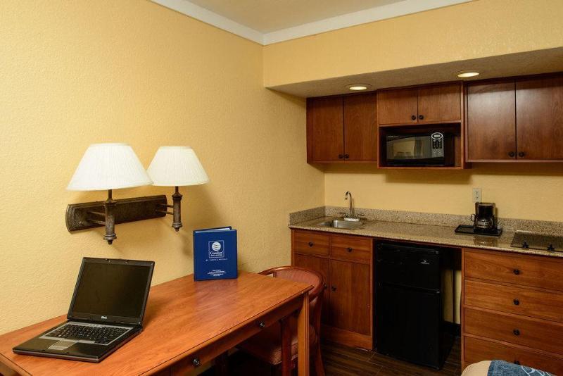 קוקו ביץ' Beachside Hotel And Suites מראה חיצוני תמונה