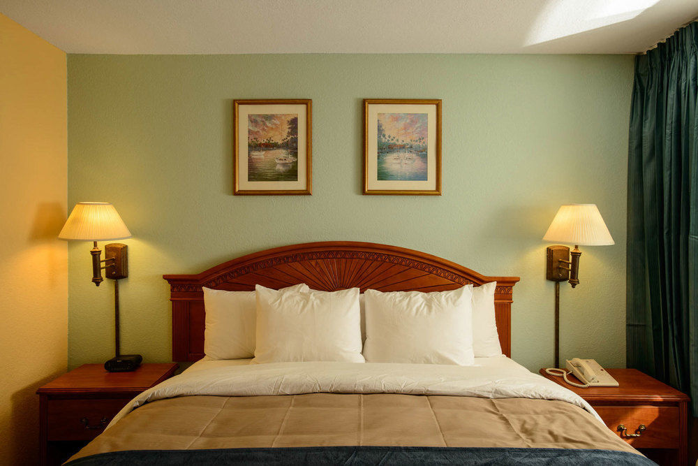קוקו ביץ' Beachside Hotel And Suites מראה חיצוני תמונה